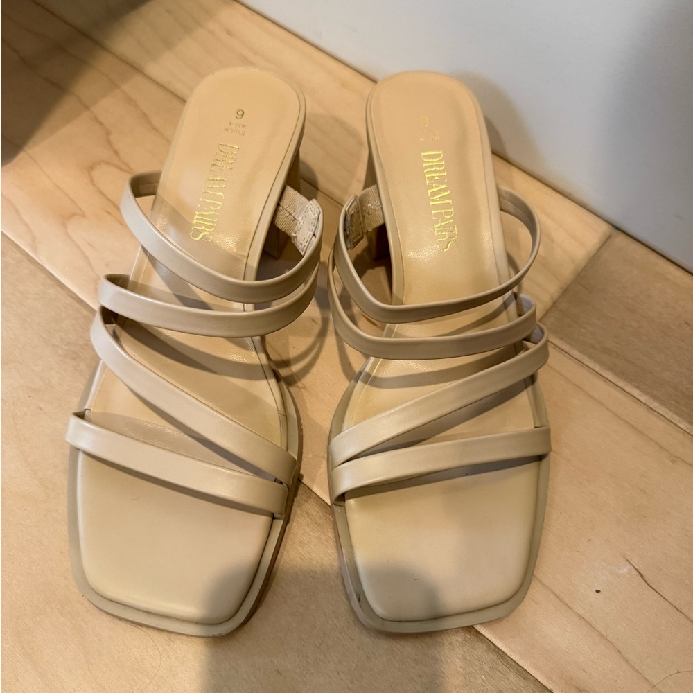 Dream Pairs Women's Beige Strappy Sandals